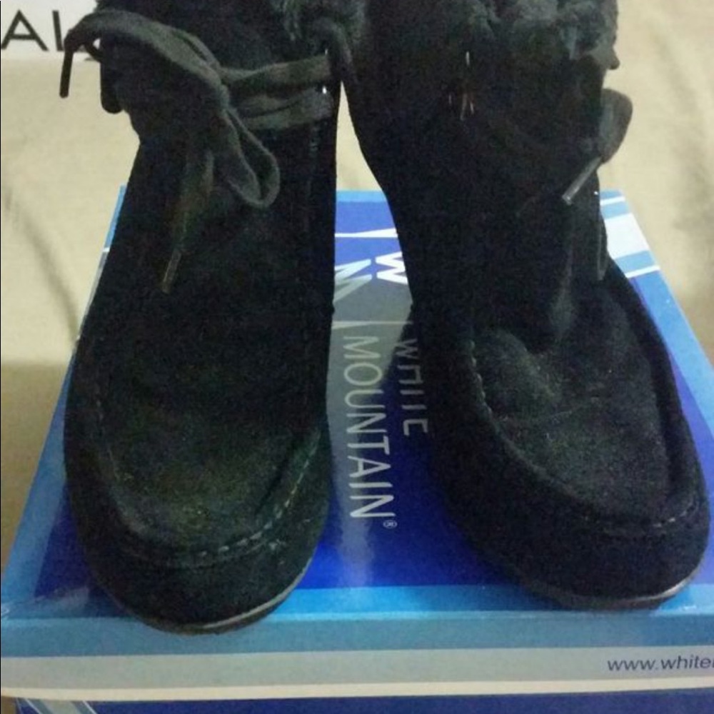 White mountain slighy used ankle boots